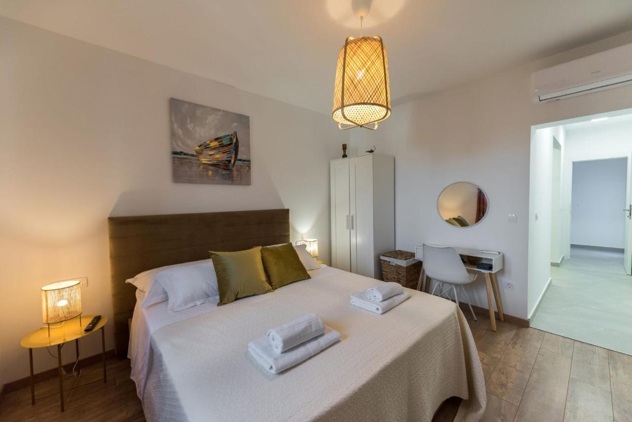 Luxury Villa Sentada Vinisce Exterior photo
